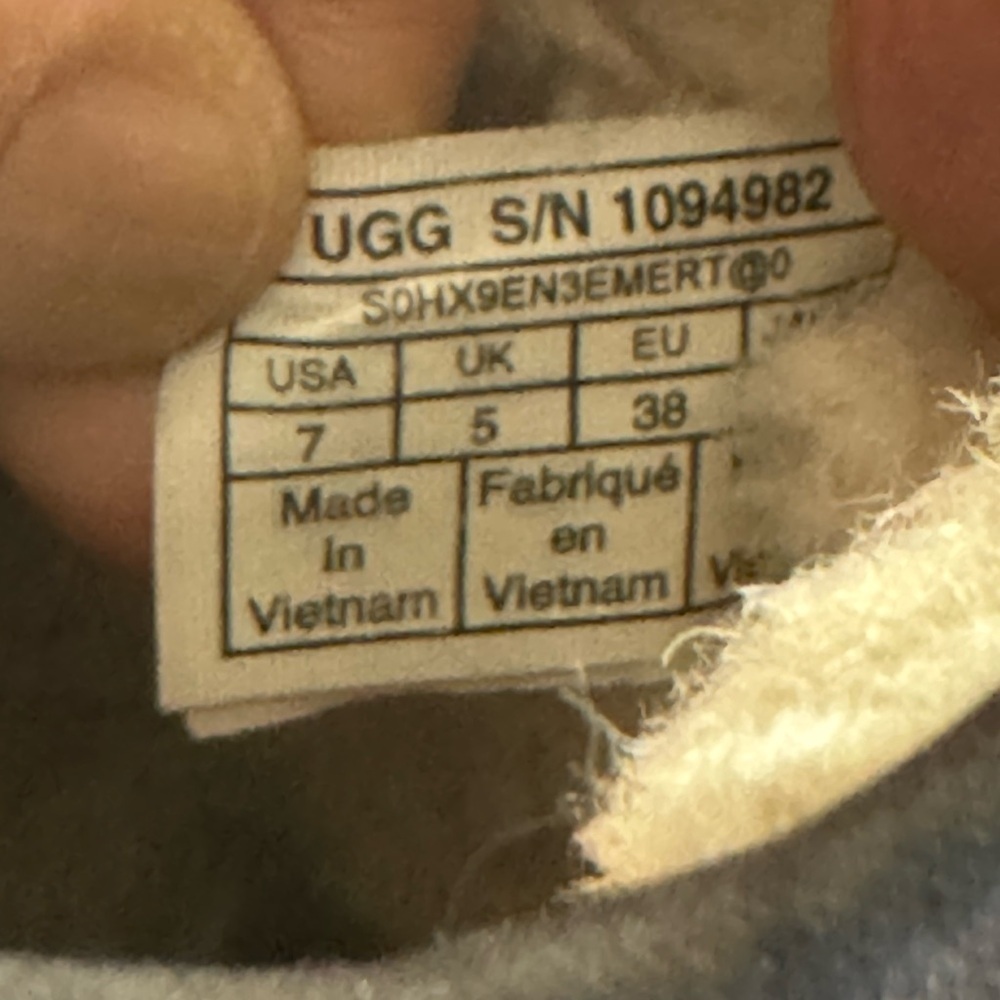 Ugg booties‎ 7 - Picture 5 of 8